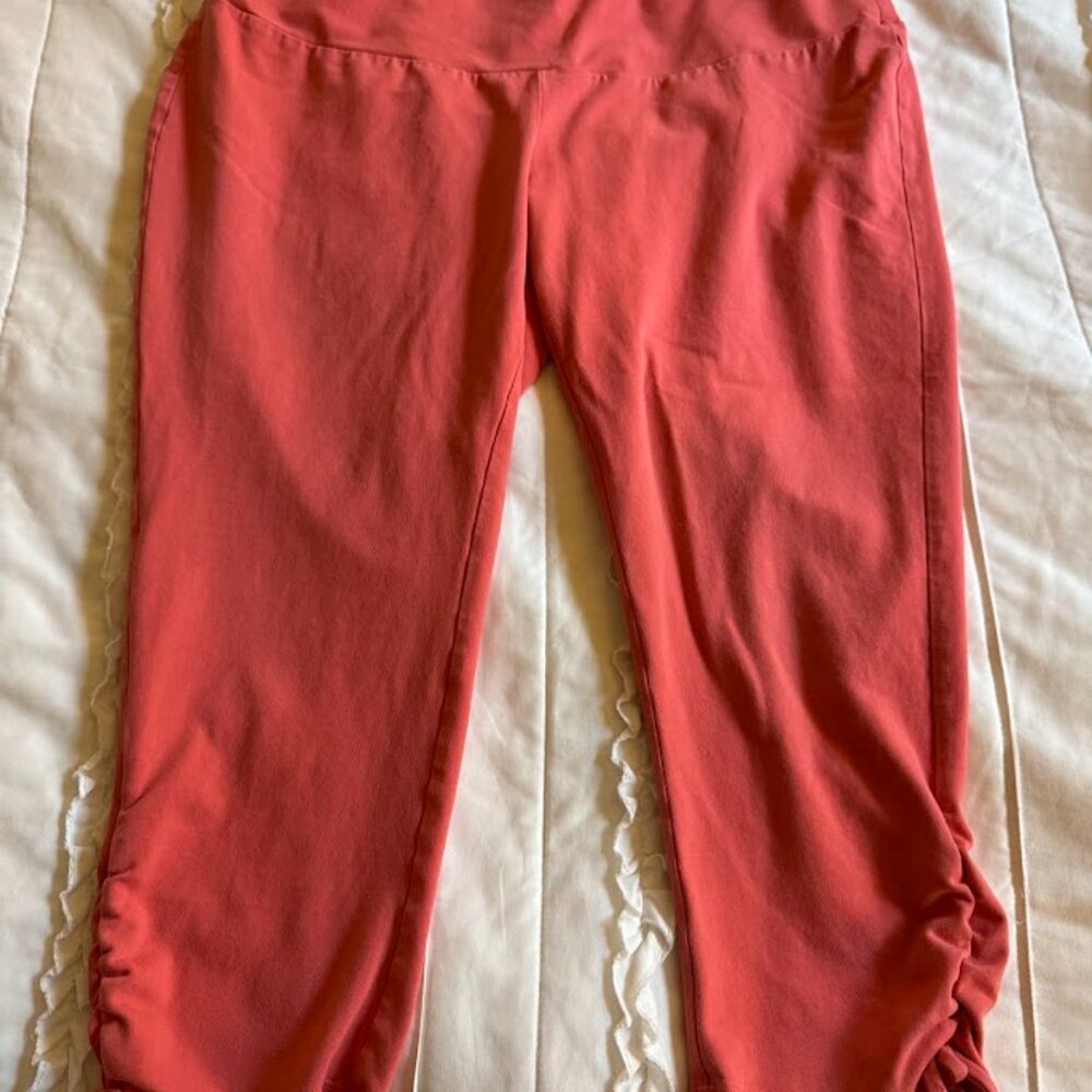 Sunday Bow Tie Cuff Cropped Workout Leggings Plus Size 1X